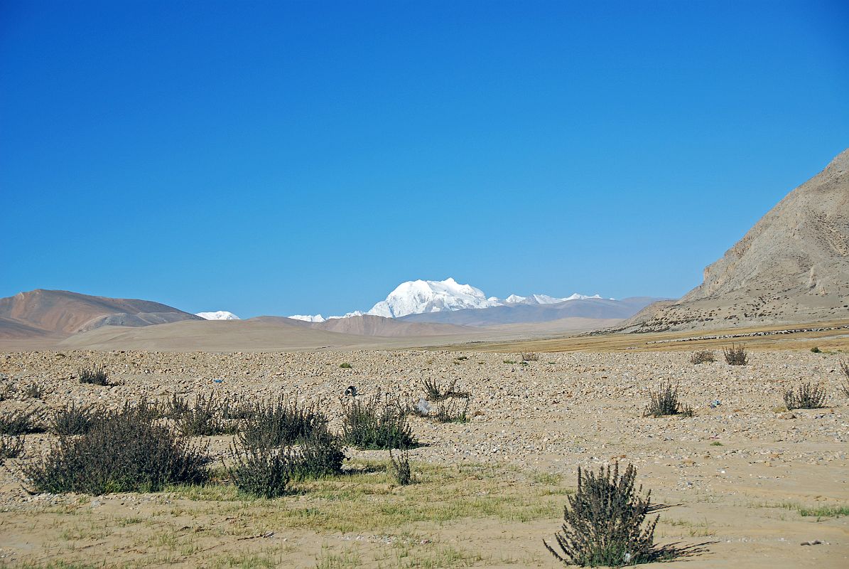 22 Gang Benchen View From Junction To The Road To The West The road from the Lalung La descends and meets the road junction to the north face of Shishapangma and the road to Mount Kailash, again with a good view of Gang Benchen to the northwest.